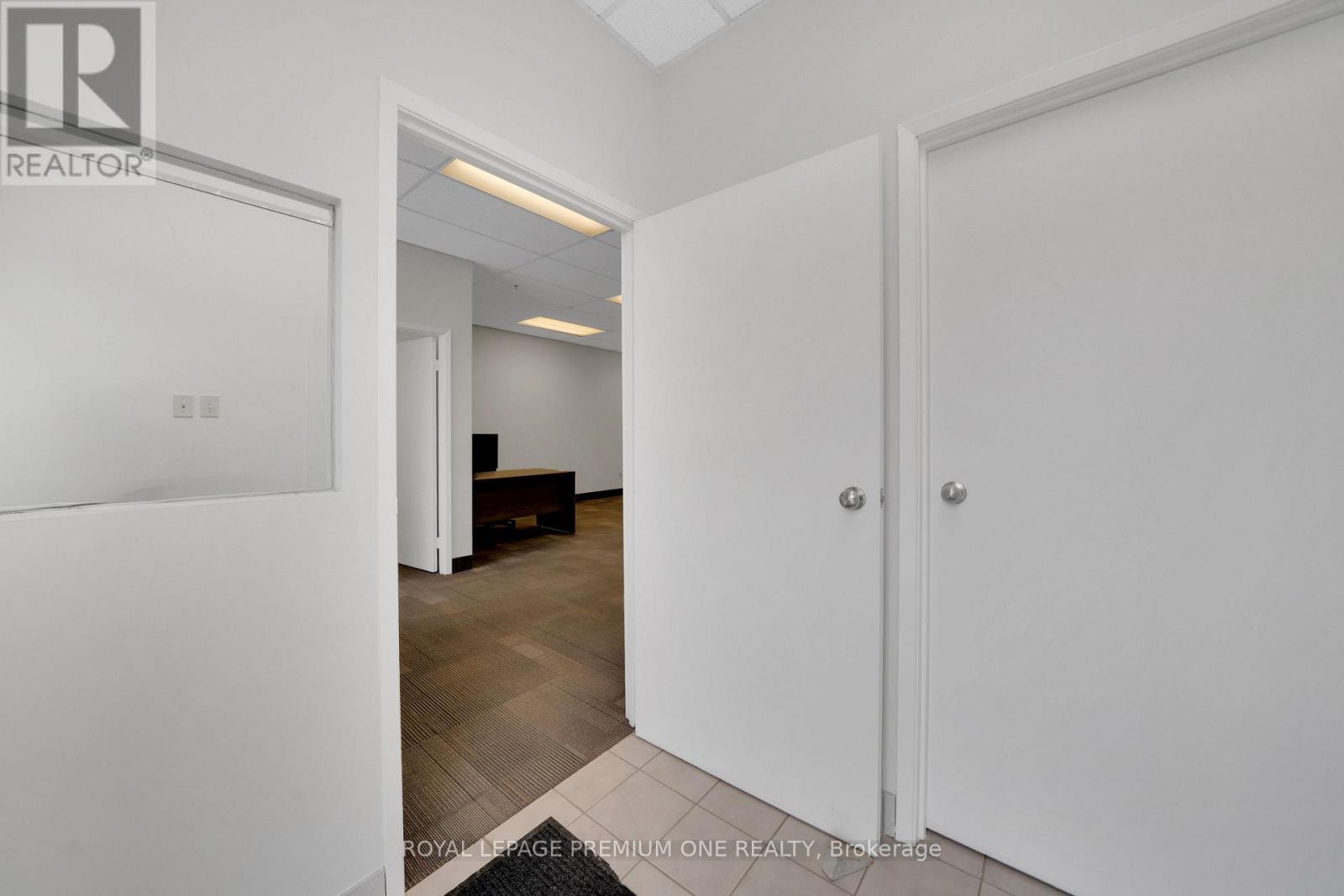 29 - 1 Whitmore Road, Vaughan, Ontario  L4L 8G4 - Photo 3 - N13459066