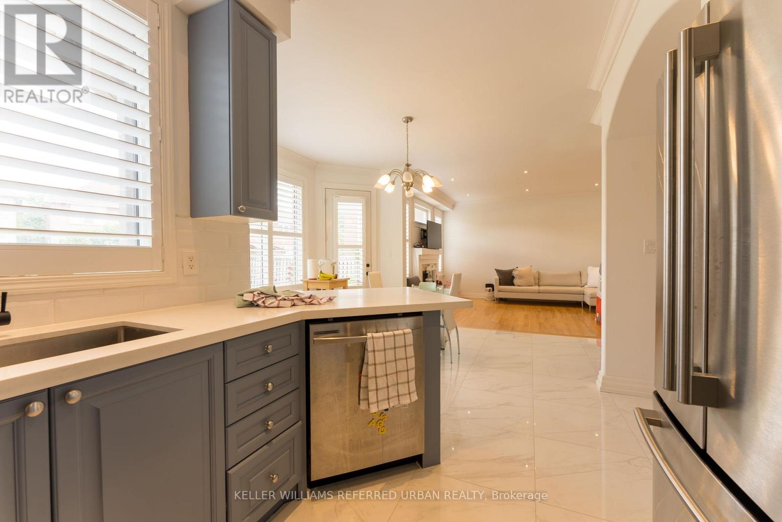 25 Ocean Avenue, Vaughan (Vellore Village), Ontario  L6A 2X7 - Photo 8 - N13459092