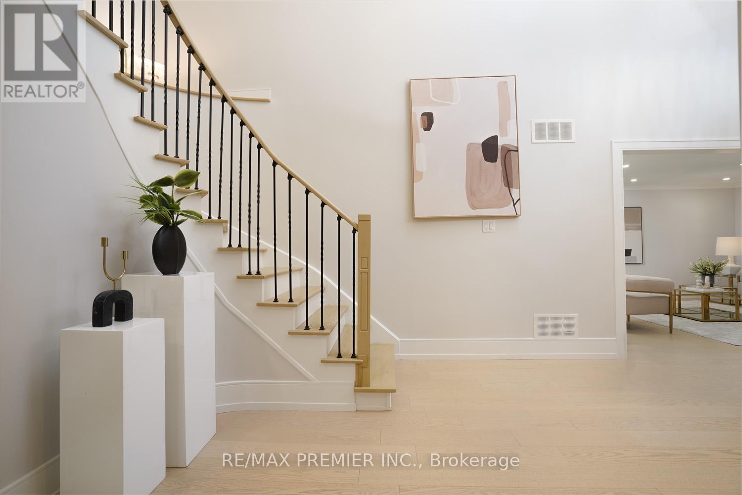 157 Jeanne Drive, Vaughan, Ontario  L4L 1X8 - Photo 19 - N13459142