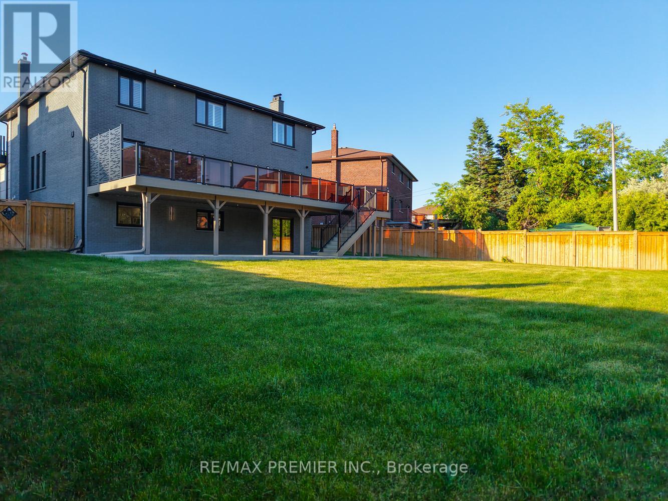 157 Jeanne Drive, Vaughan, Ontario  L4L 1X8 - Photo 5 - N13459142