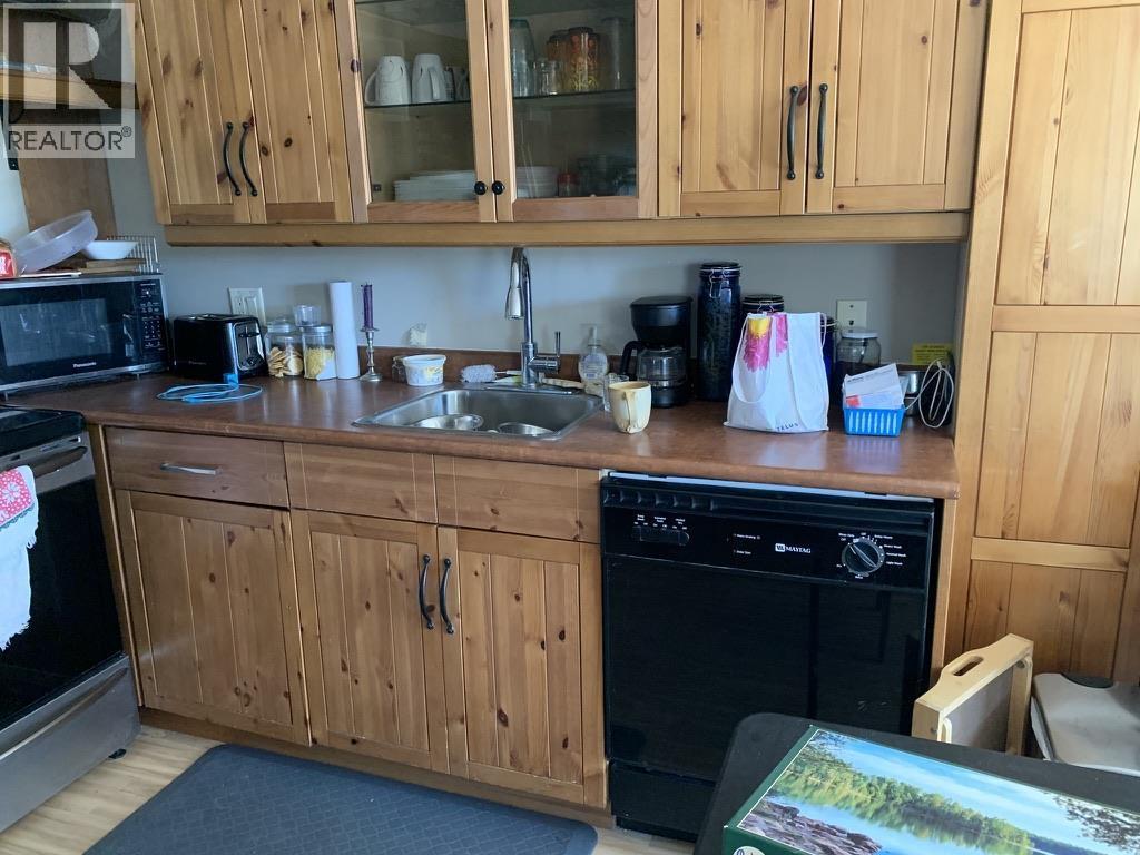 8 302 Broadway Avenue, Williams Lake, British Columbia  V2G 2Y7 - Photo 3 - R3137228