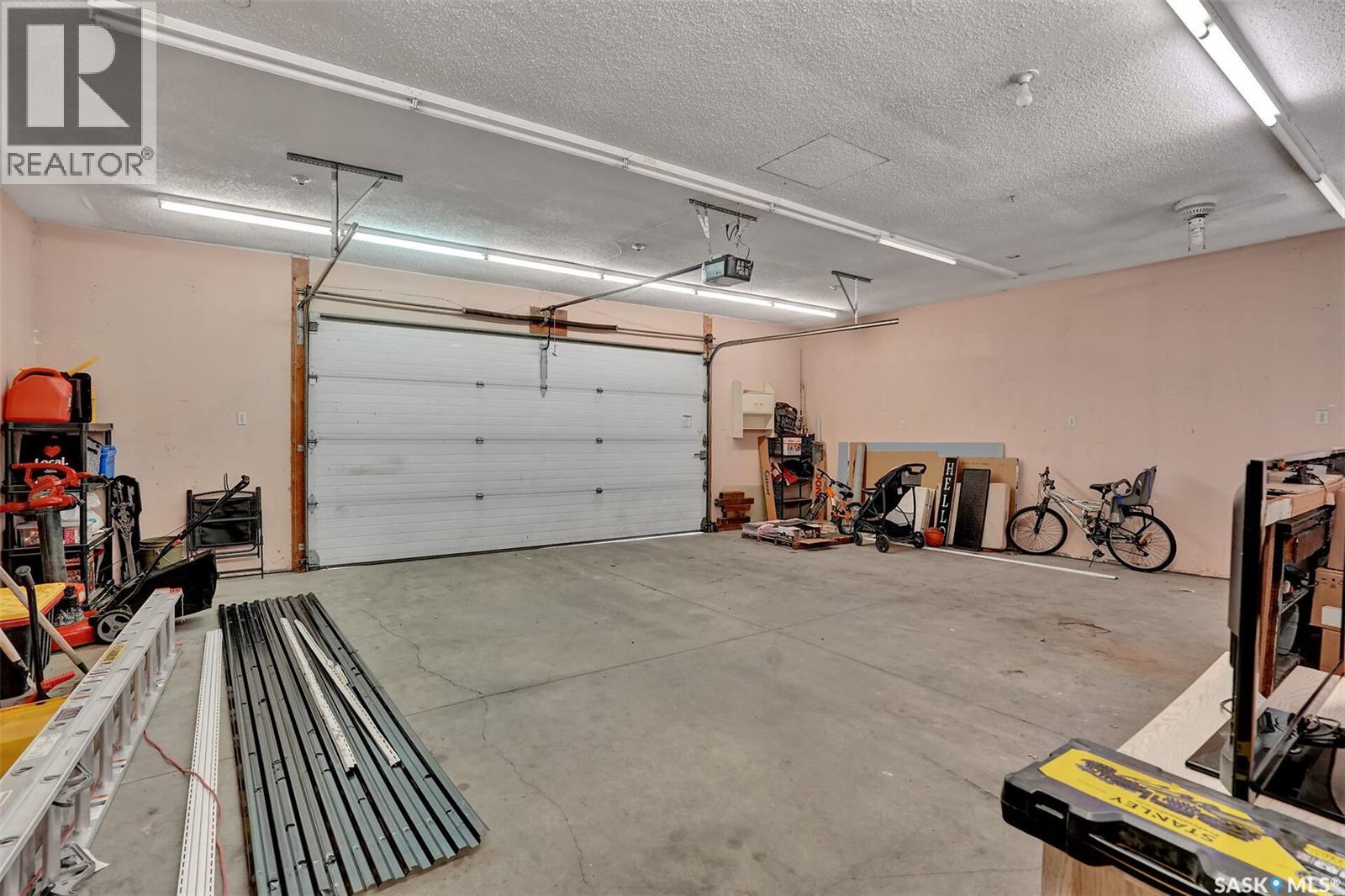 341 Lorne Street, Regina, Saskatchewan S4R 2J3 - Photo 31 - SK039675