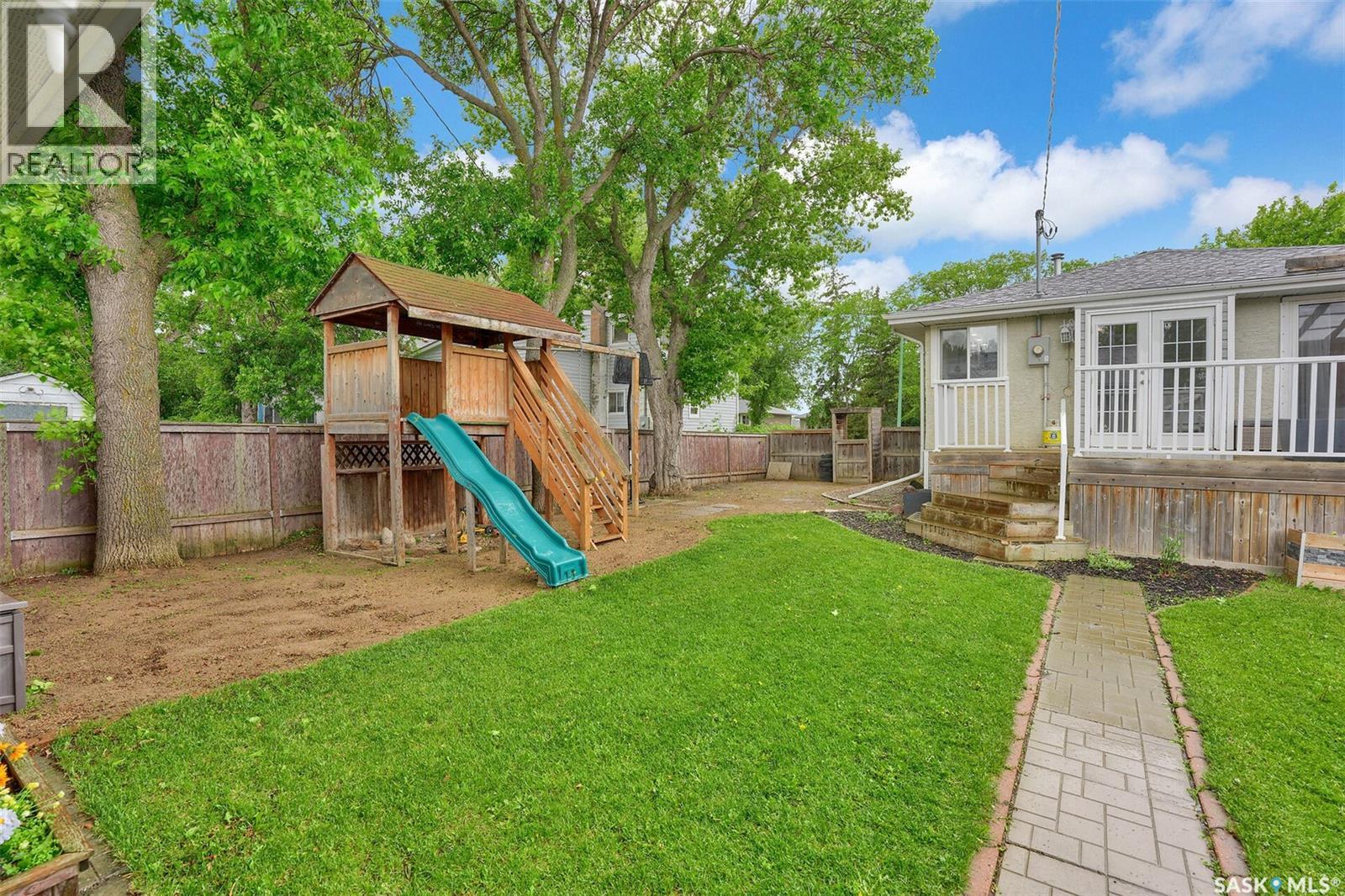 341 Lorne Street, Regina, Saskatchewan S4R 2J3 - Photo 35 - SK039675