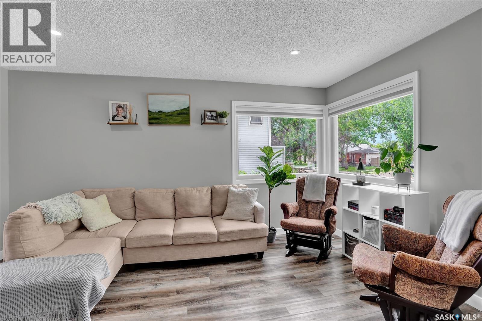 341 Lorne Street, Regina, Saskatchewan S4R 2J3 - Photo 7 - SK039675