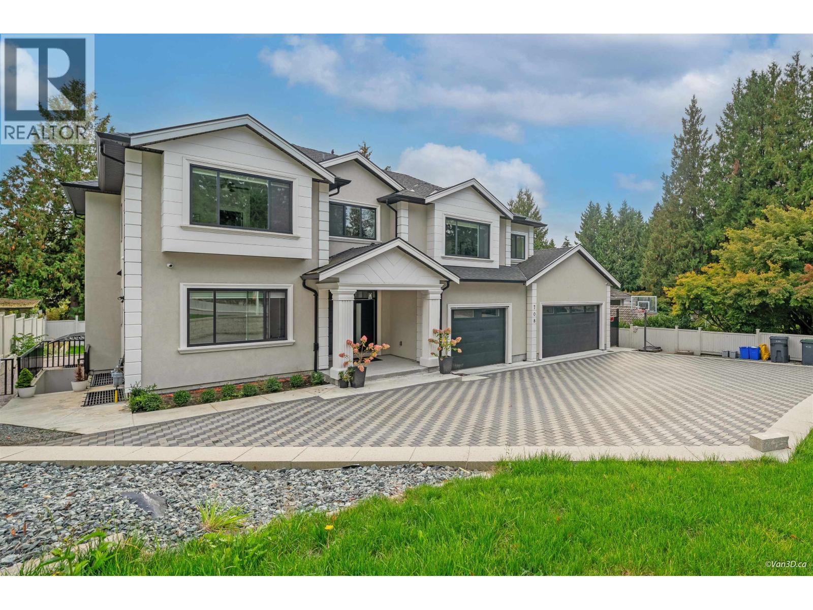 708 Austin Avenue, Coquitlam, British Columbia  V3K 3N1 - Photo 2 - R3137208