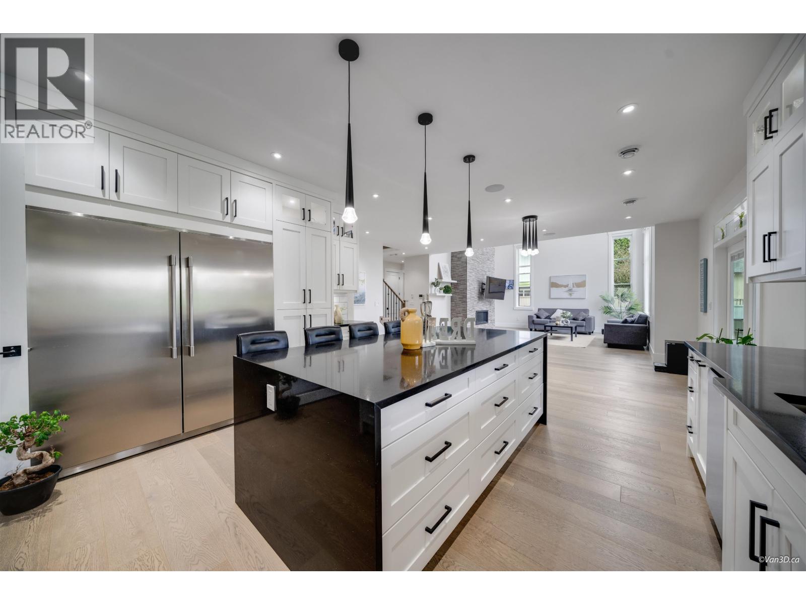 708 Austin Avenue, Coquitlam, British Columbia  V3K 3N1 - Photo 10 - R3137208