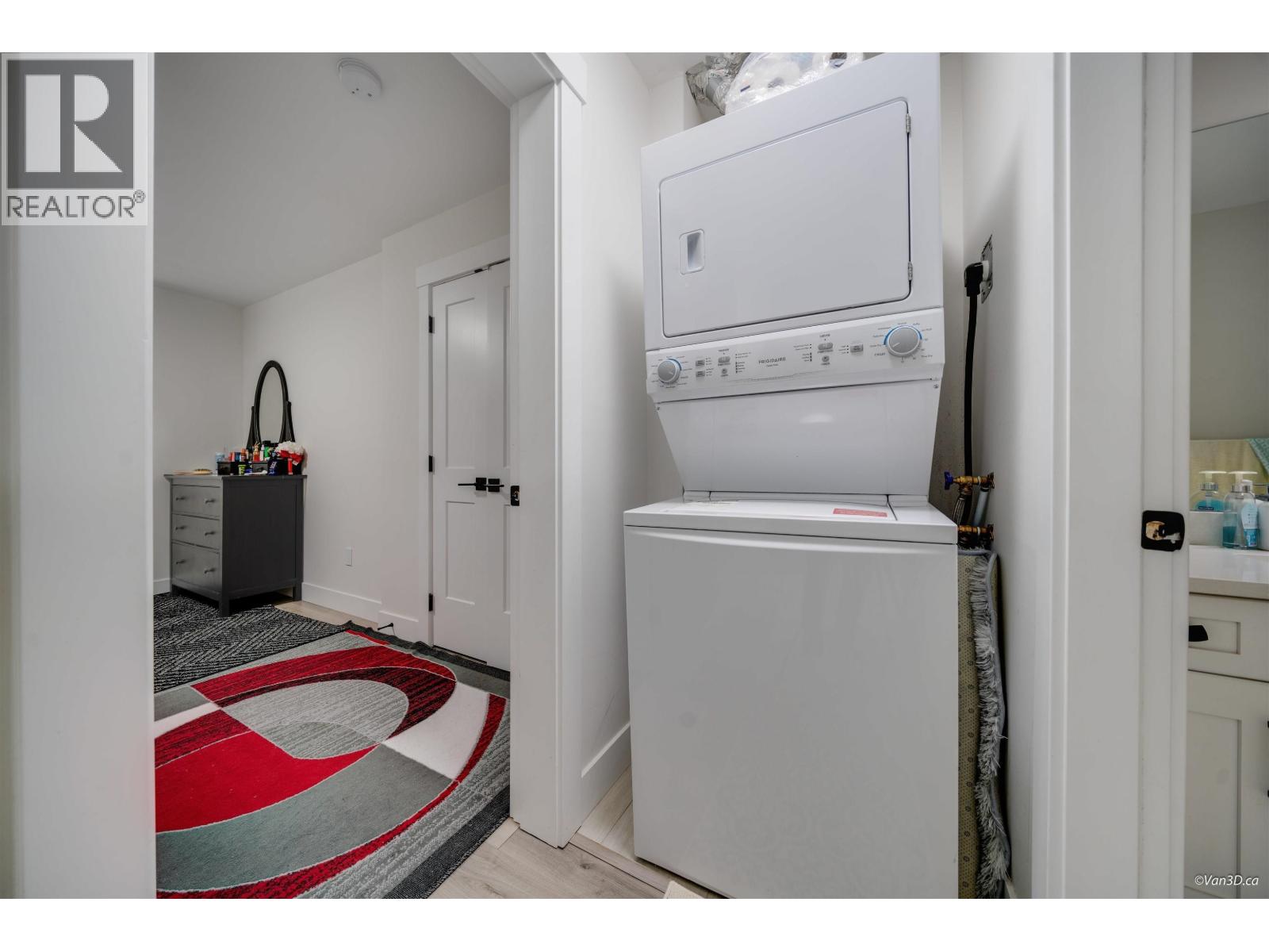 708 Austin Avenue, Coquitlam, British Columbia  V3K 3N1 - Photo 35 - R3137208
