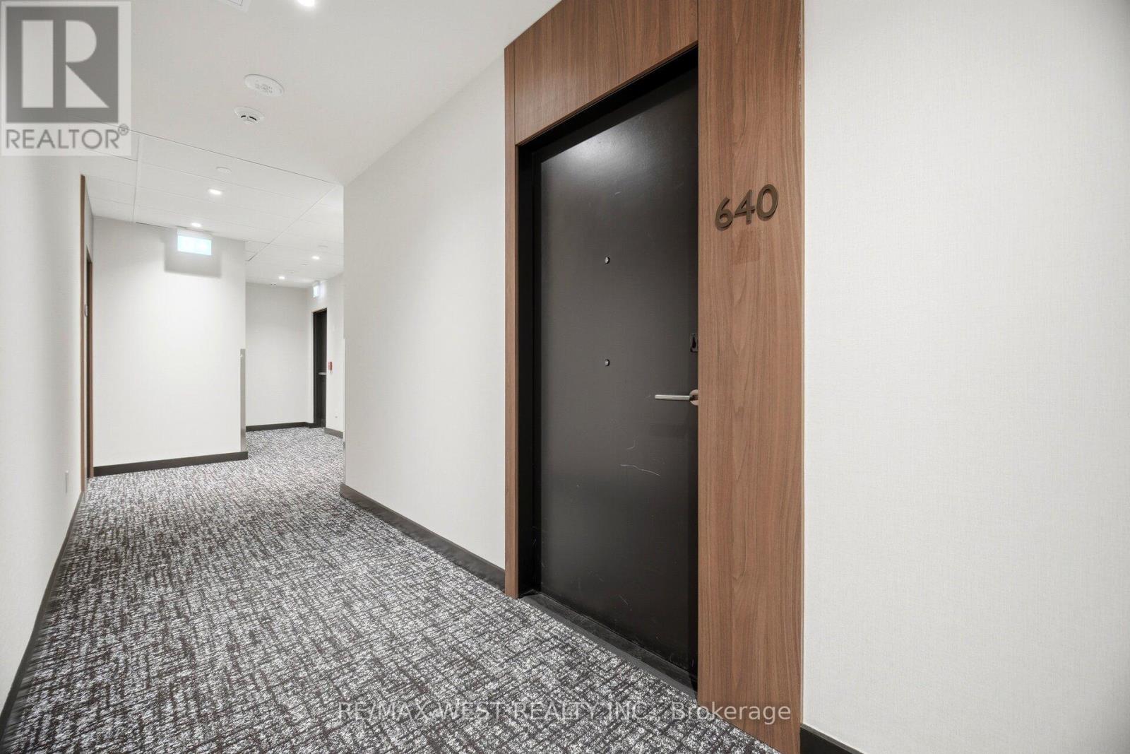 640 - 2501 Saw Whet Boulevard, Oakville, Ontario  L6M 5N2 - Photo 4 - W13459044