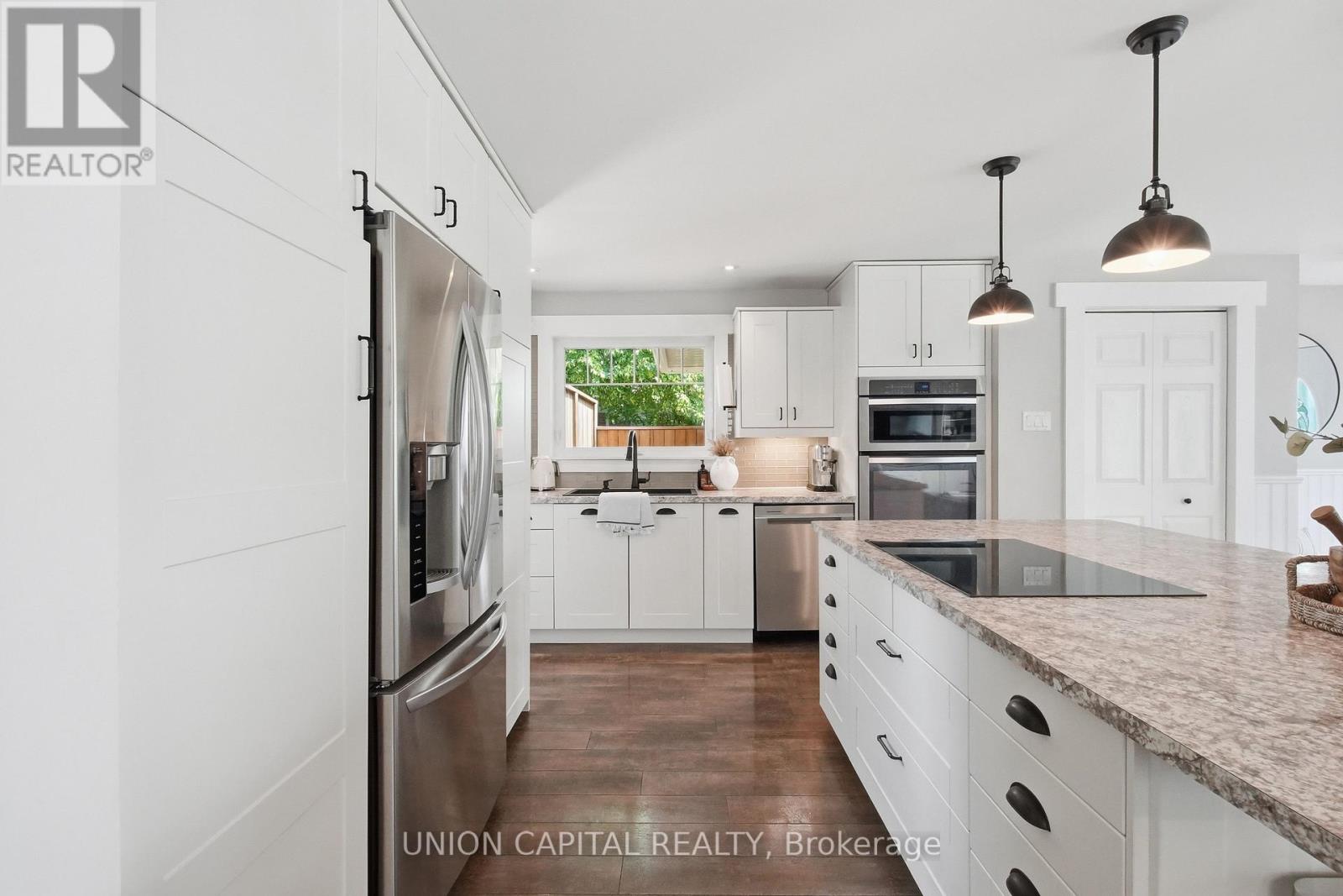 30 Irwin Crescent, Halton Hills, Ontario  L7G 1G1 - Photo 11 - W13459046