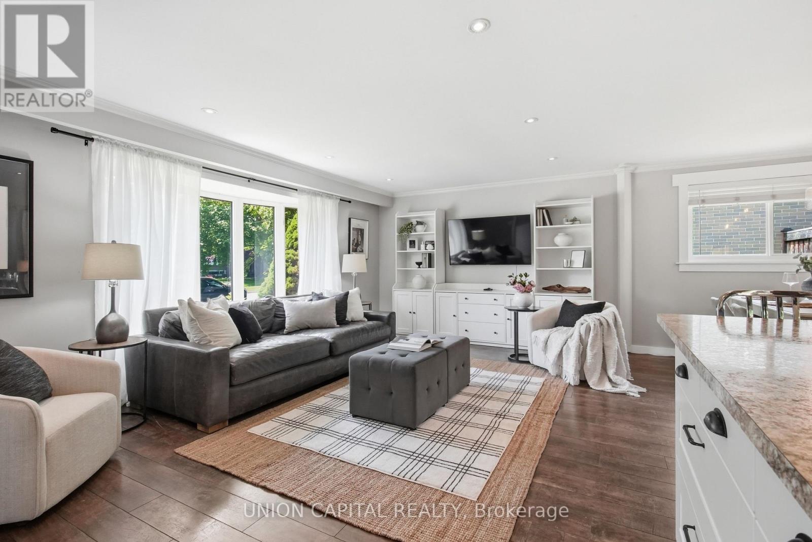 30 Irwin Crescent, Halton Hills, Ontario  L7G 1G1 - Photo 6 - W13459046