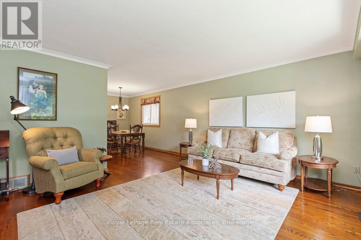 206 Elizabeth Street S, Brampton, Ontario  L6Y 1S1 - Photo 8 - W13459094