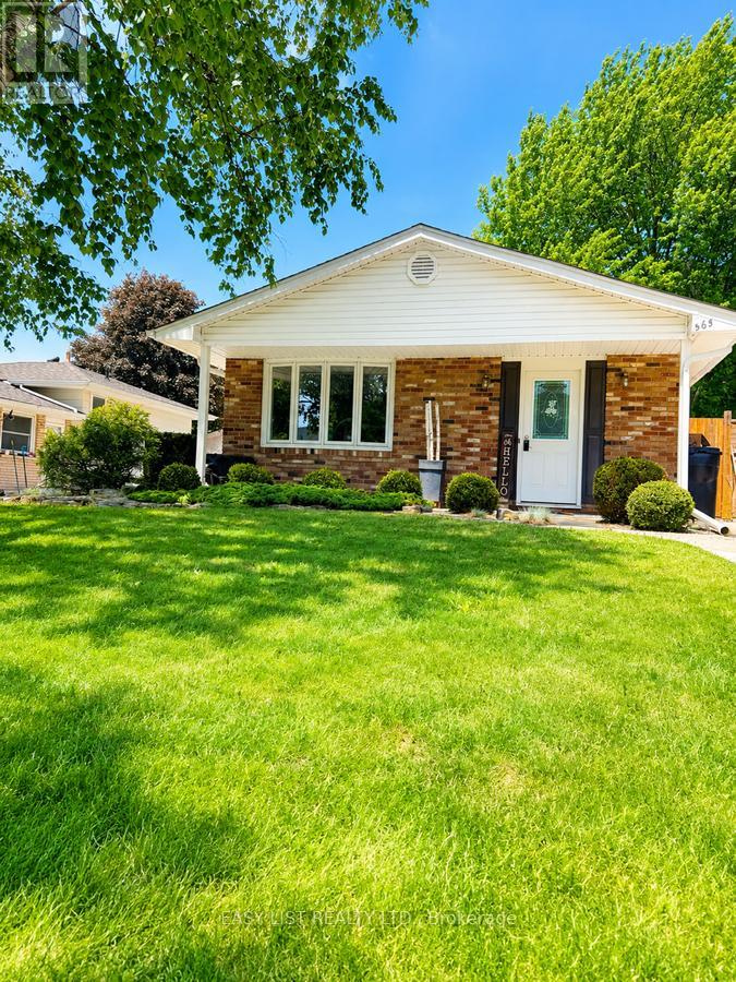 565 PLYMPTON STREET, Plympton-Wyoming, Ontario