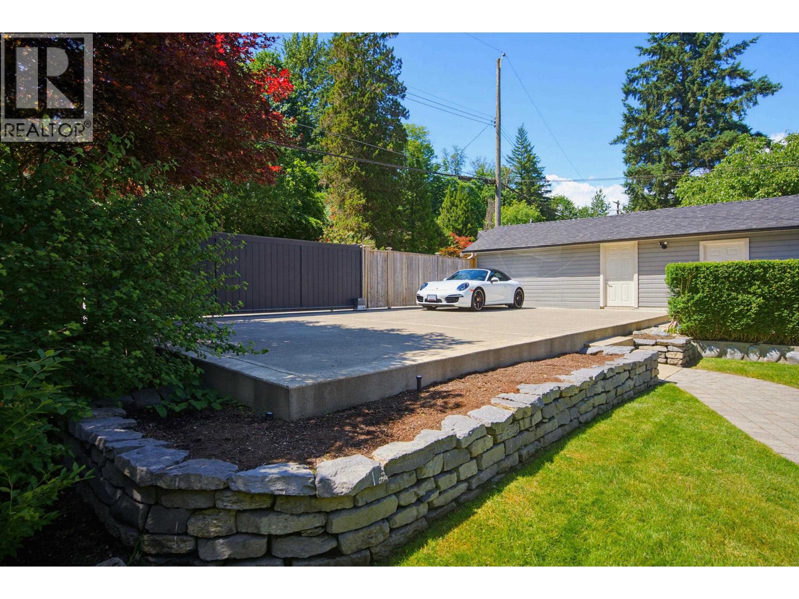 2209 St. George Street, Port Moody, British Columbia  V3H 2G1 - Photo 10 - R3137268