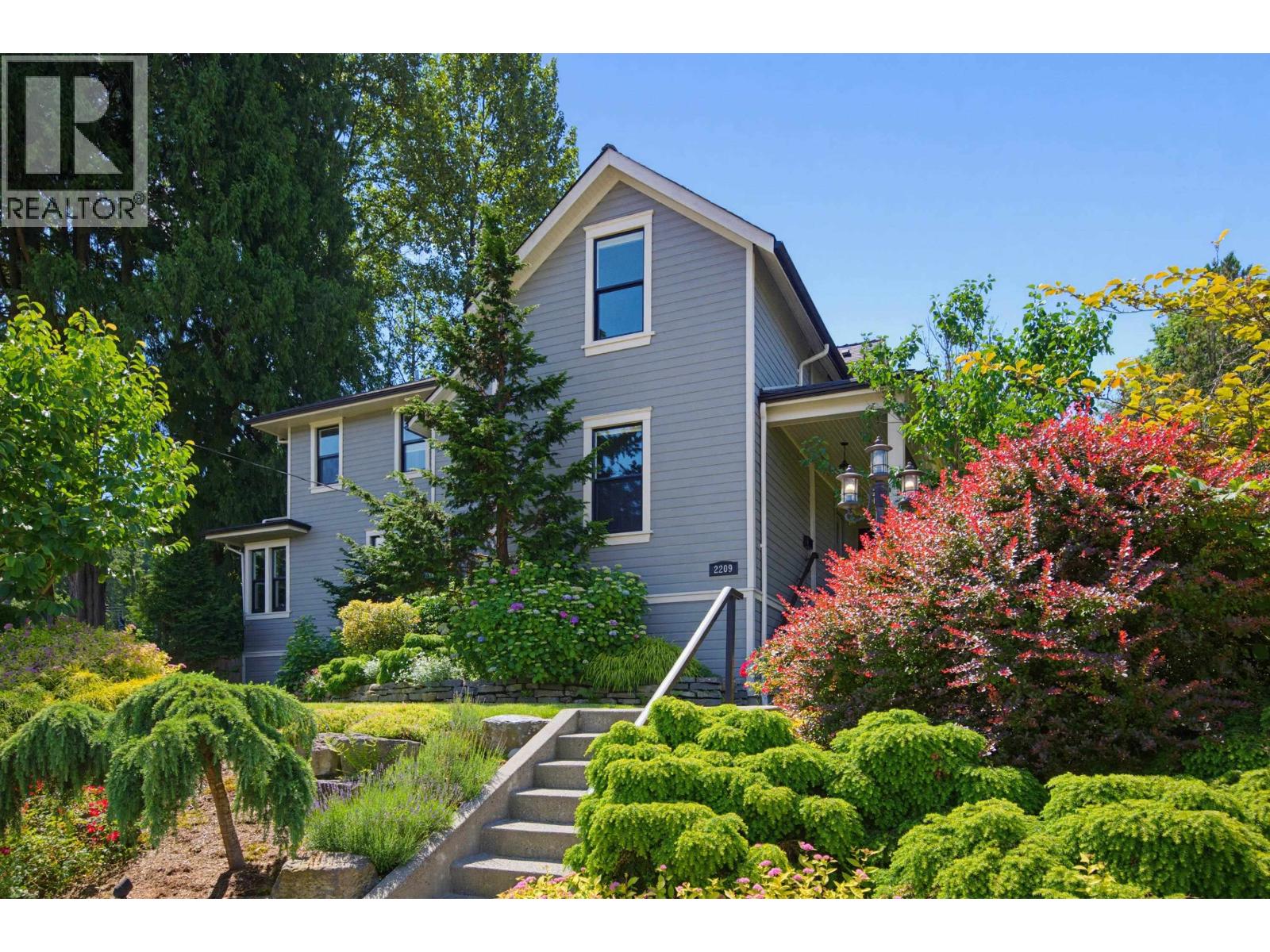 2209 St. George Street, Port Moody, British Columbia  V3H 2G1 - Photo 4 - R3137268