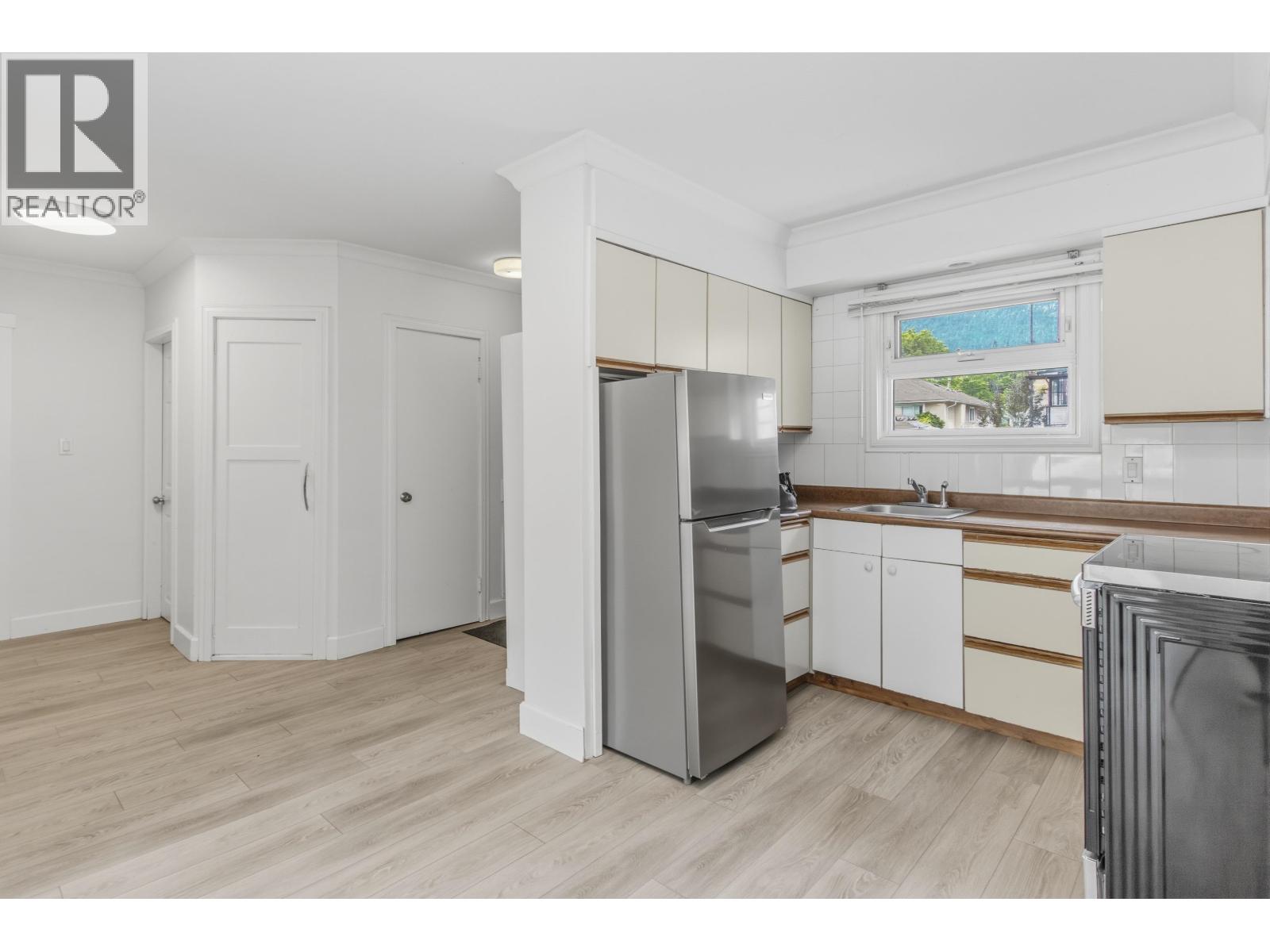 37937 Fourth Avenue, Squamish, British Columbia  V8B 0P7 - Photo 4 - R3137272