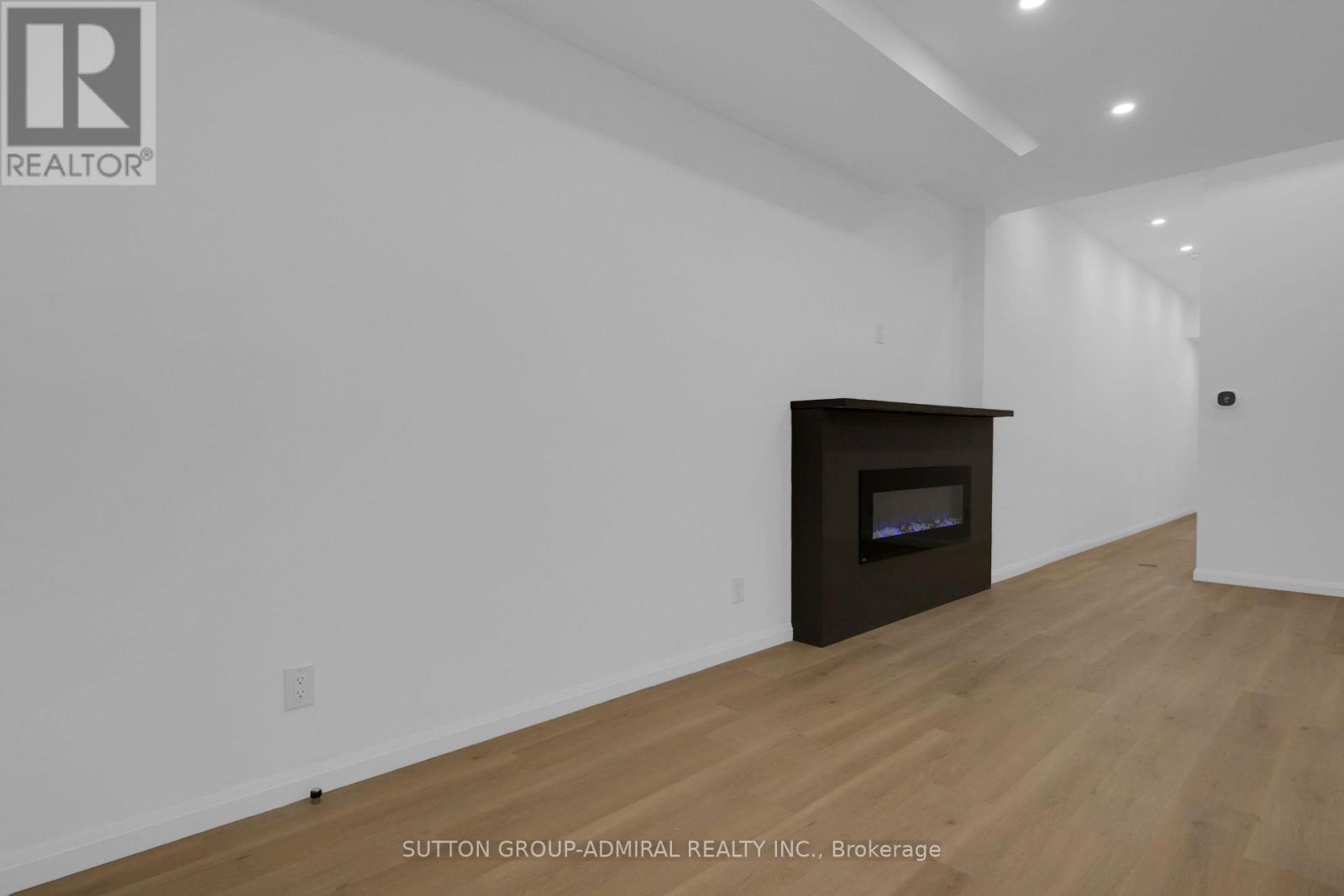 102 (Lower Unit) - 647 College Street, Toronto, Ontario  M6G 1B7 - Photo 15 - C13459184