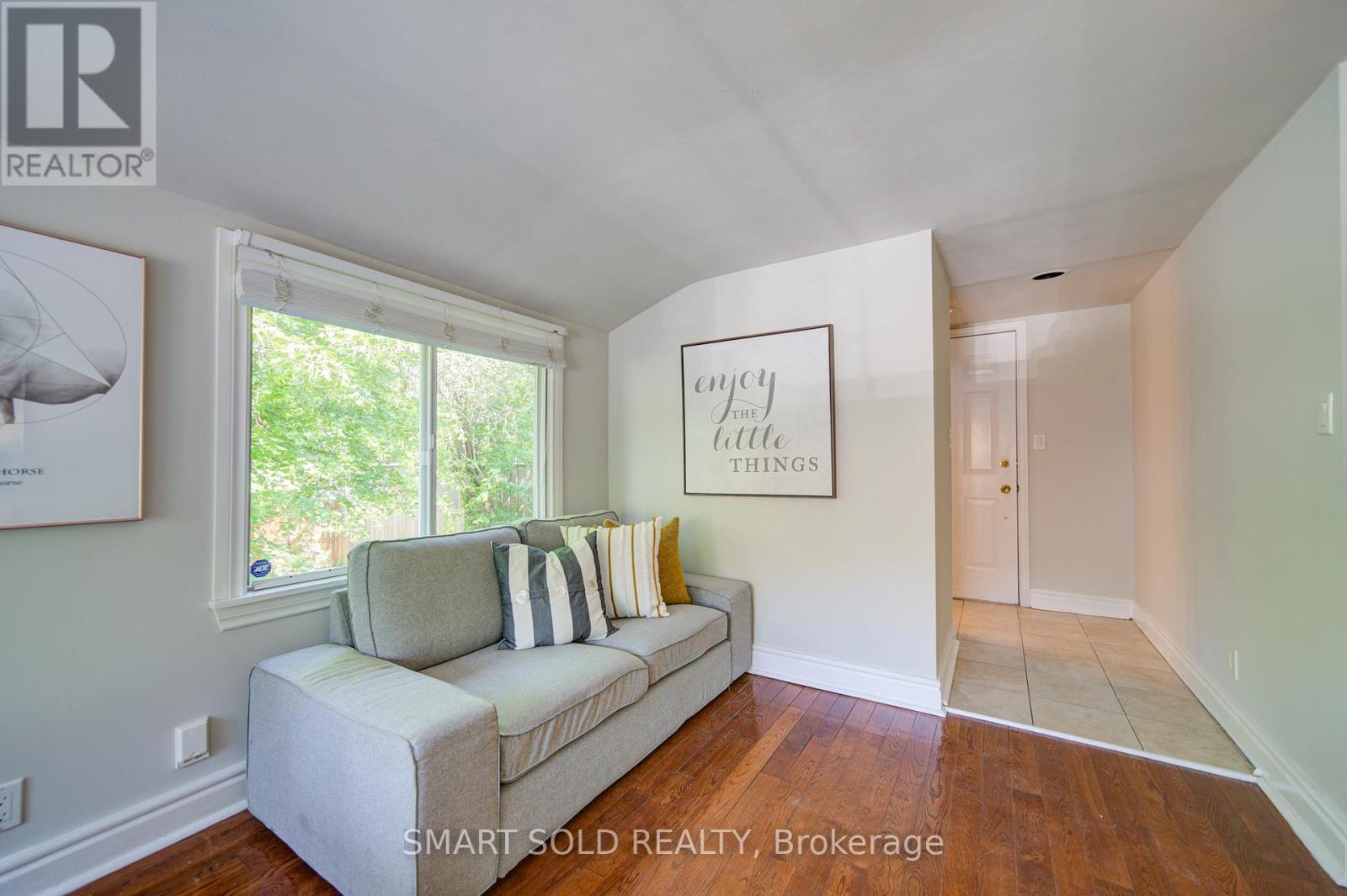 29 Highbourne Road, Toronto, Ontario  M5P 2J1 - Photo 11 - C13239282