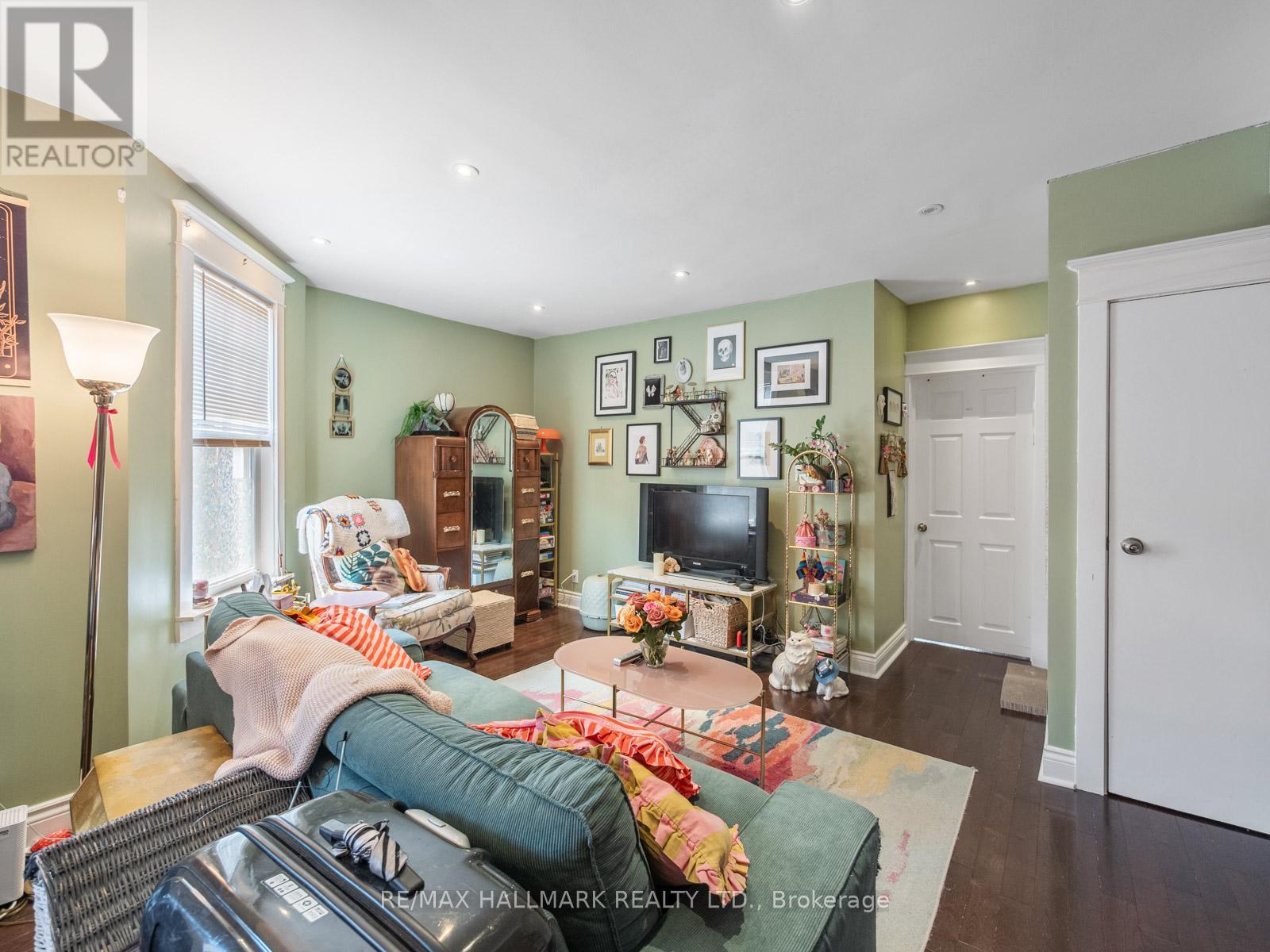 3rd Flr - 269 Danforth Avenue, Toronto, Ontario  M4K 1N2 - Photo 10 - E13459168