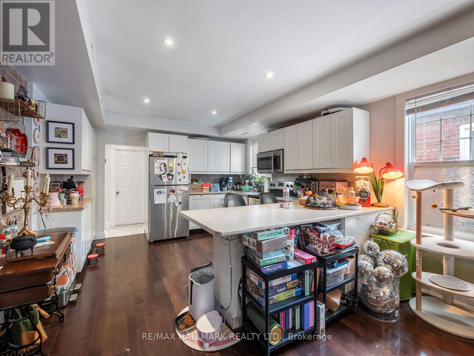3rd Flr - 269 Danforth Avenue, Toronto, Ontario  M4K 1N2 - Photo 17 - E13459168