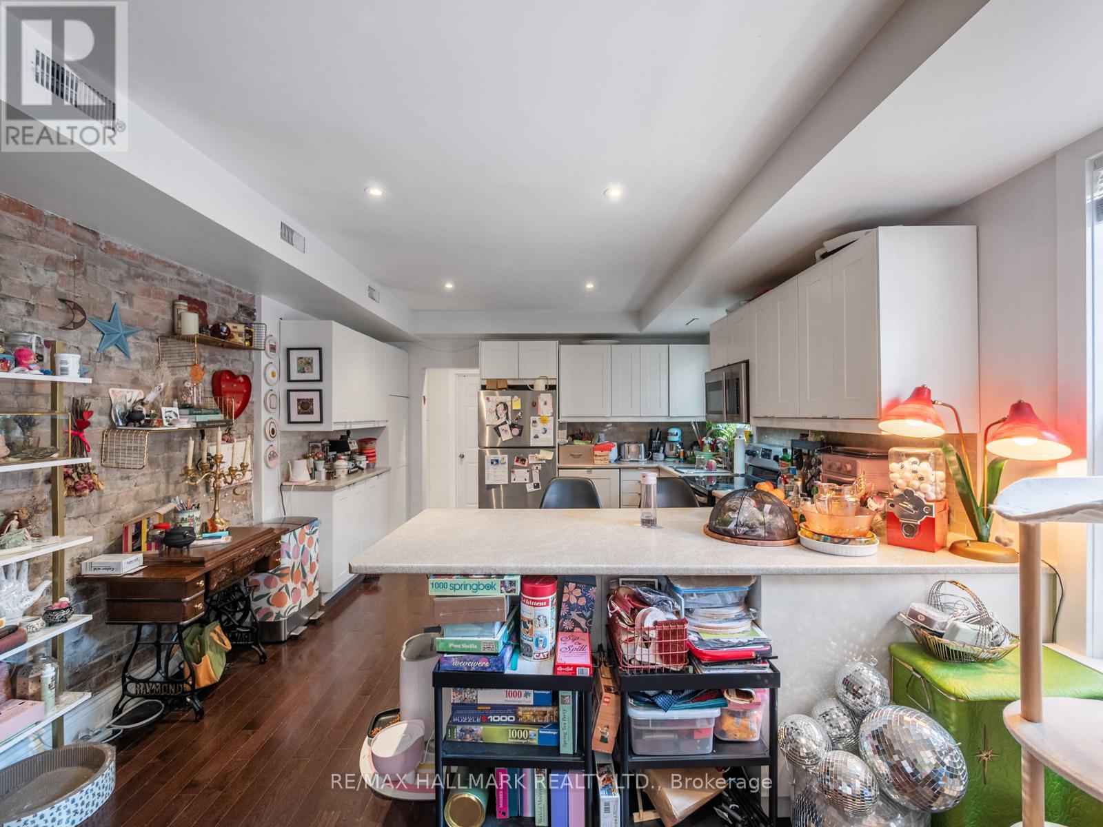 3rd Flr - 269 Danforth Avenue, Toronto, Ontario  M4K 1N2 - Photo 18 - E13459168