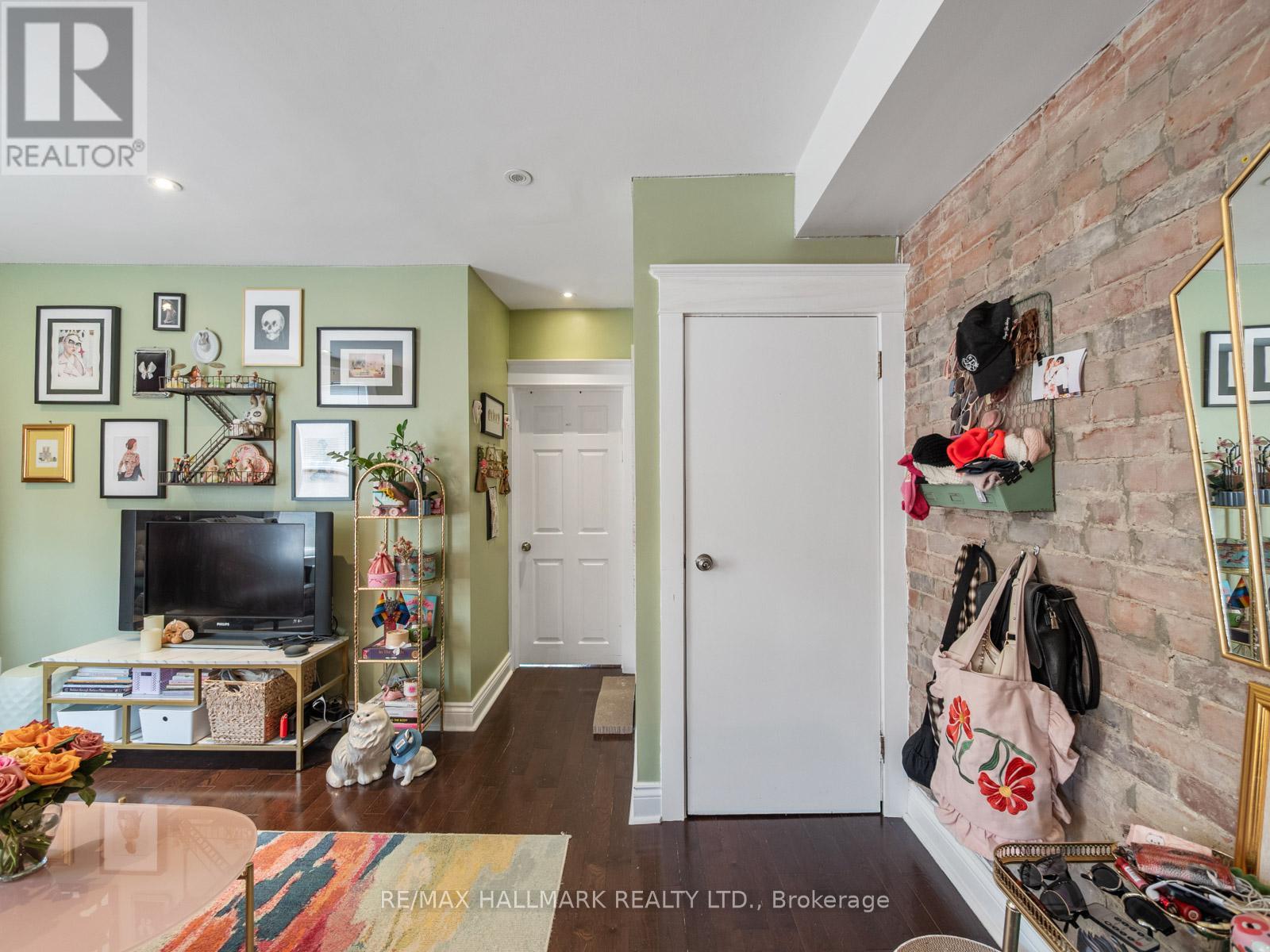 3rd Flr - 269 Danforth Avenue, Toronto, Ontario  M4K 1N2 - Photo 6 - E13459168