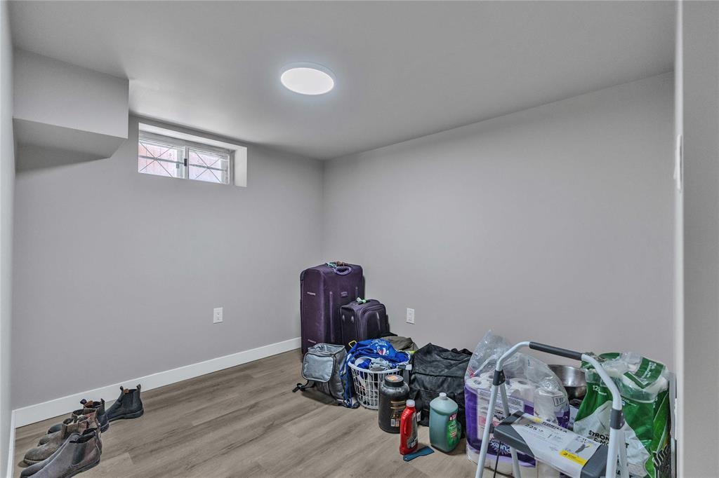 930 Lorette Avenue, Winnipeg, Manitoba  R3M 1T5 - Photo 17 - 202614132