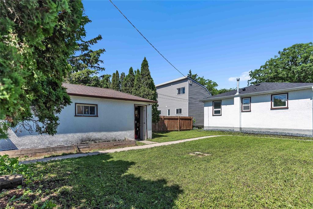 930 Lorette Avenue, Winnipeg, Manitoba  R3M 1T5 - Photo 21 - 202614132