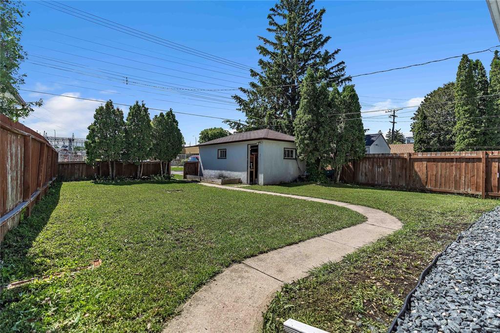 930 Lorette Avenue, Winnipeg, Manitoba  R3M 1T5 - Photo 22 - 202614132