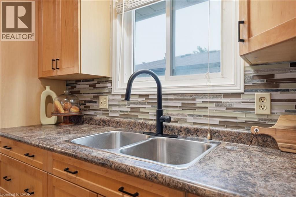 7996 Paddock Trail, Niagara Falls, Ontario  L2H 1X2 - Photo 19 - 40839229