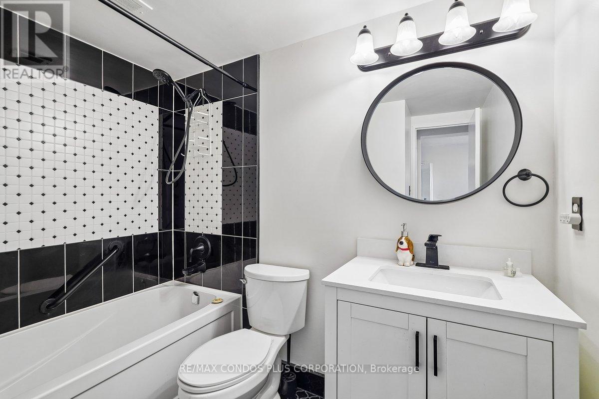 1307 - 250 Scarlett Road, Toronto, Ontario  M6N 4X5 - Photo 11 - W13459170