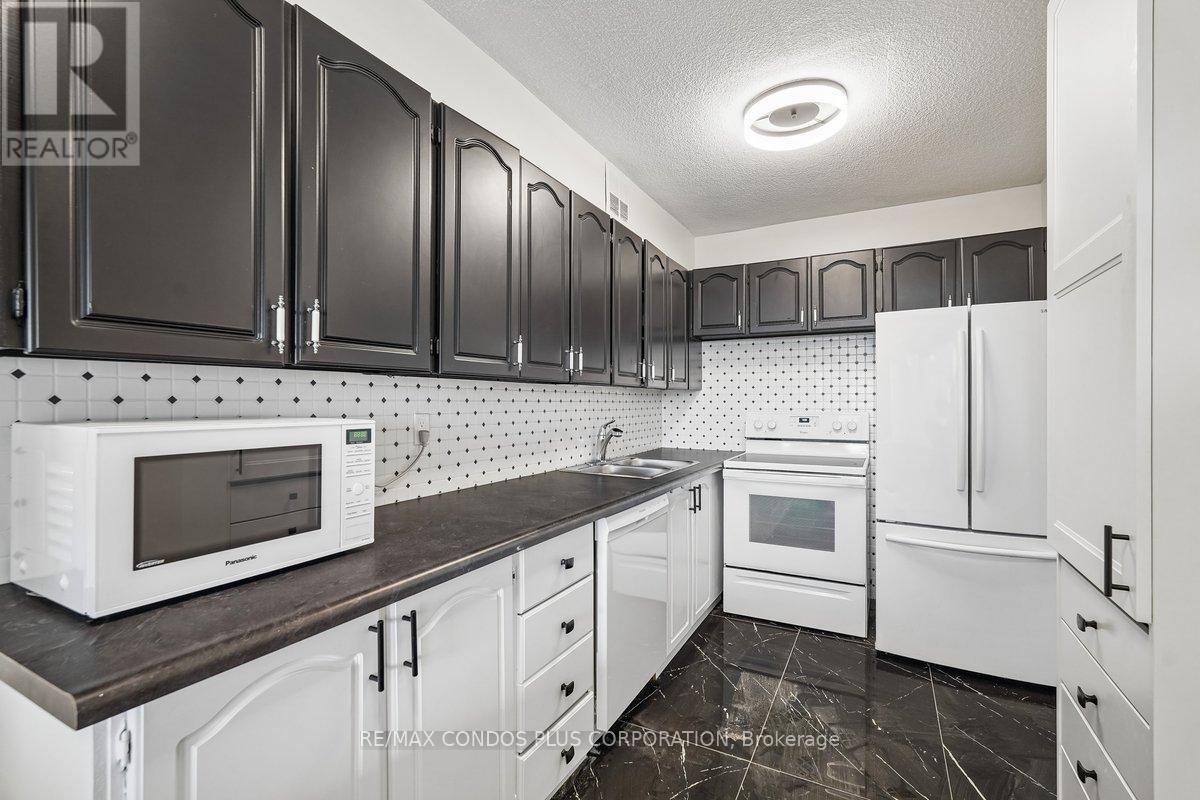 1307 - 250 Scarlett Road, Toronto, Ontario  M6N 4X5 - Photo 5 - W13459170