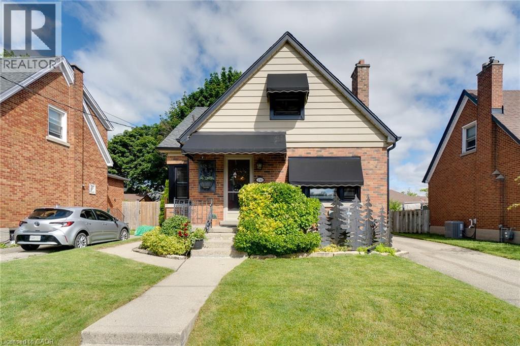 230 Sydney Street, Kitchener, Ontario N2G 3V7 - Photo 2 - 40840527