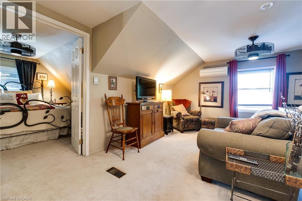 230 Sydney Street, Kitchener, Ontario N2G 3V7 - Photo 32 - 40840527