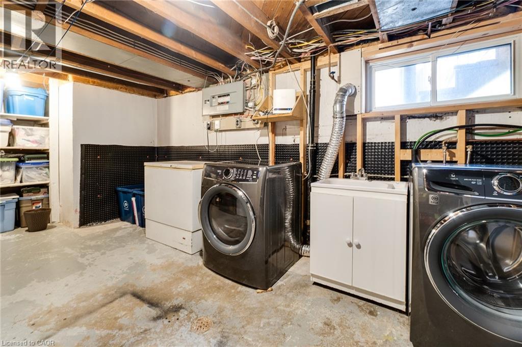 230 Sydney Street, Kitchener, Ontario N2G 3V7 - Photo 45 - 40840527