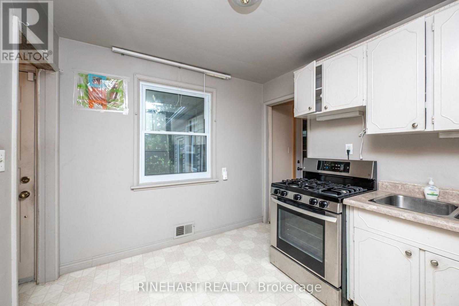 330 Connington Street, London South, Ontario  N6C 4C9 - Photo 10 - X13459296