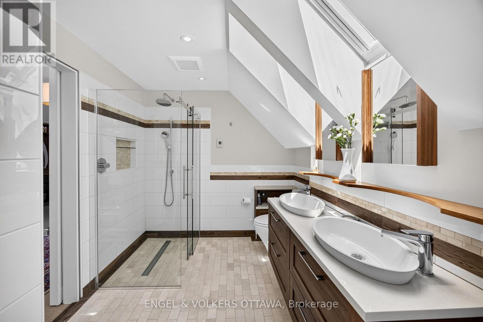 516 Queen Elizabeth Drive, Ottawa, Ontario  K1S 3N4 - Photo 35 - X13459216