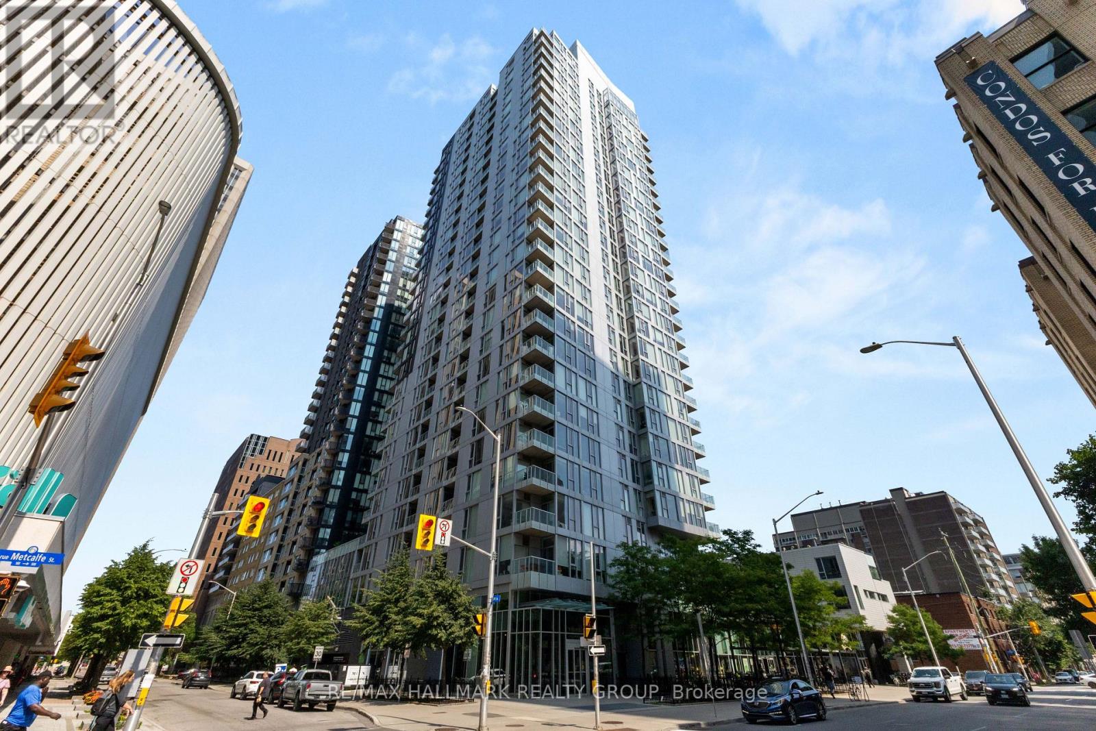 2003 - 179 METCALFE STREET, Ottawa, Ontario