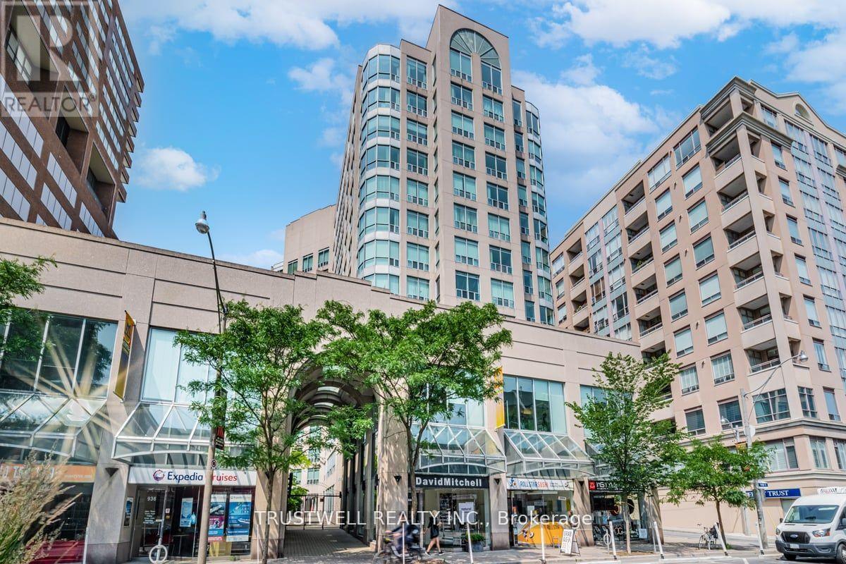 503 - 942 YONGE STREET, Toronto, Ontario