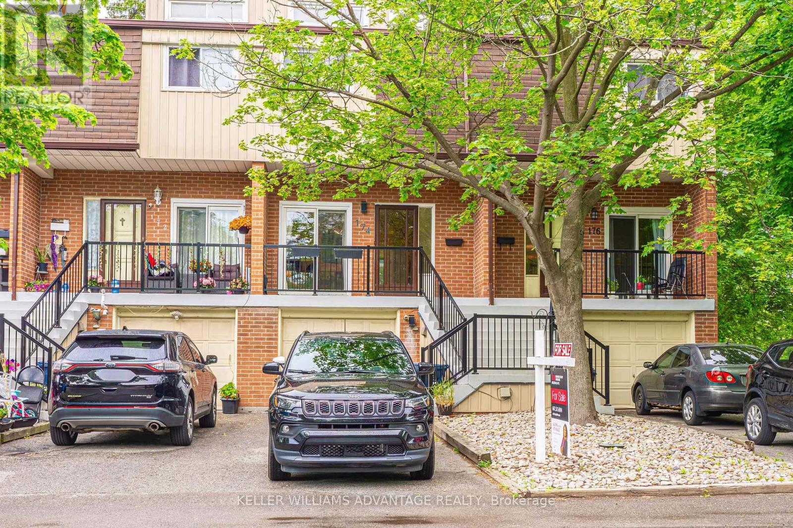 174 HOMESTEAD ROAD, Toronto, Ontario