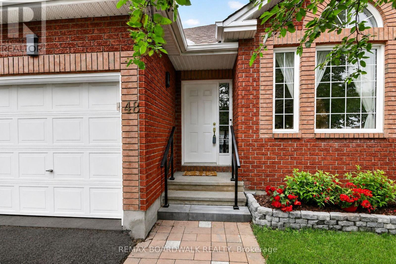 48 Maricona Way, Ottawa, Ontario K2T 1H2 - Photo 3 - X13081178