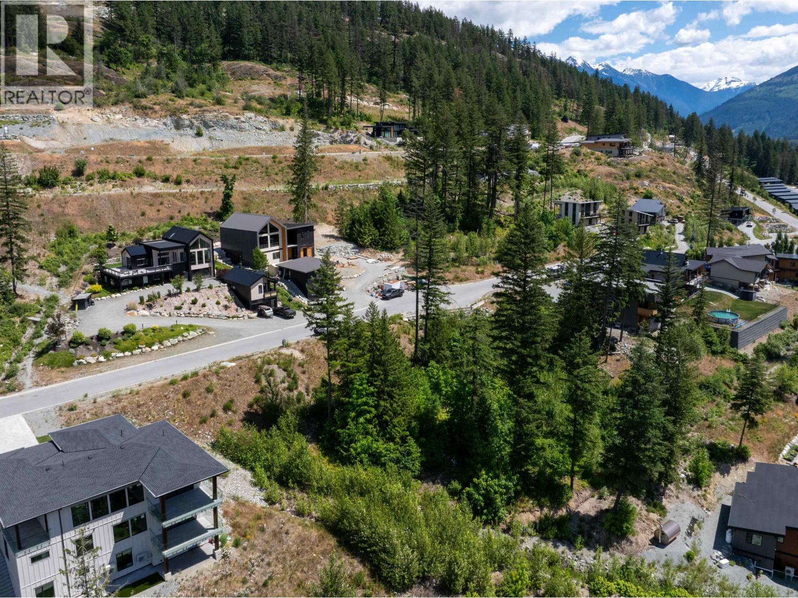 7677 Cerulean Drive, Pemberton, British Columbia  V0N 2L3 - Photo 7 - R3133125