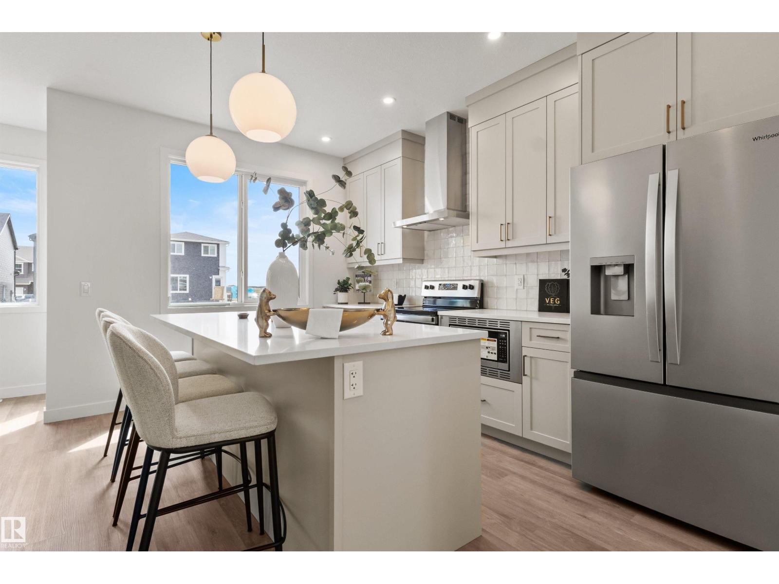5749 HAWTHORN CM SW, edmonton, Alberta