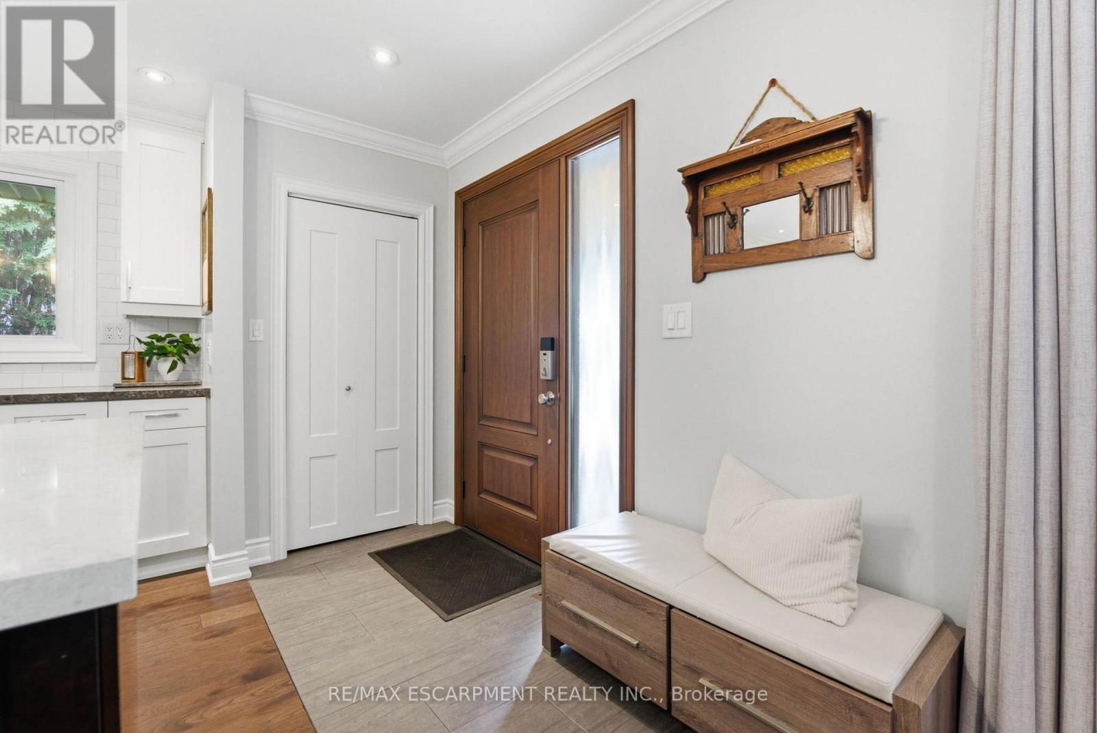 5203 Cedarbrook Crescent, Burlington, Ontario  L7L 3P9 - Photo 7 - W13459212