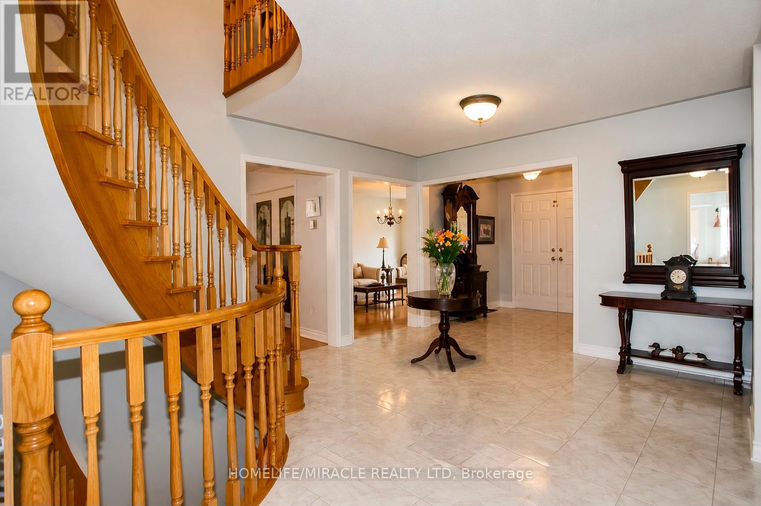 4734 Creditview Road, Mississauga, Ontario L5M 5H2 - Photo 3 - W13459202