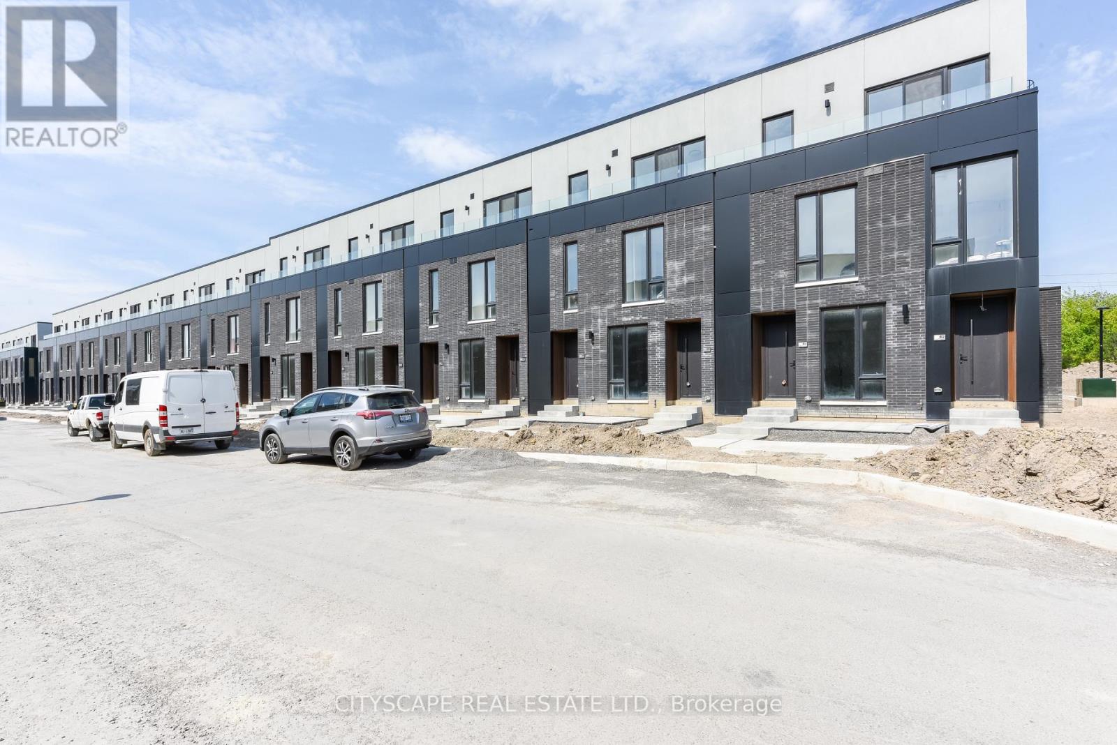 92 - 92 EVERETT COMMON, St. Catharines, Ontario