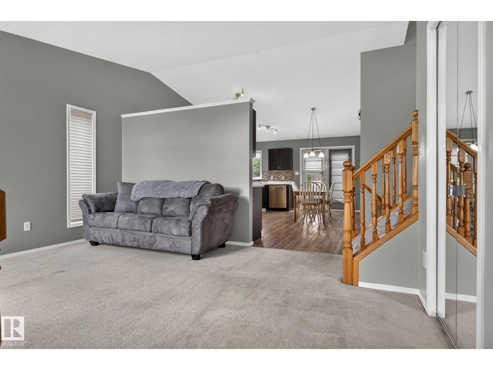 6225 159a Av Nw, Edmonton, Alberta  T5Y 2R9 - Photo 4 - E4494219