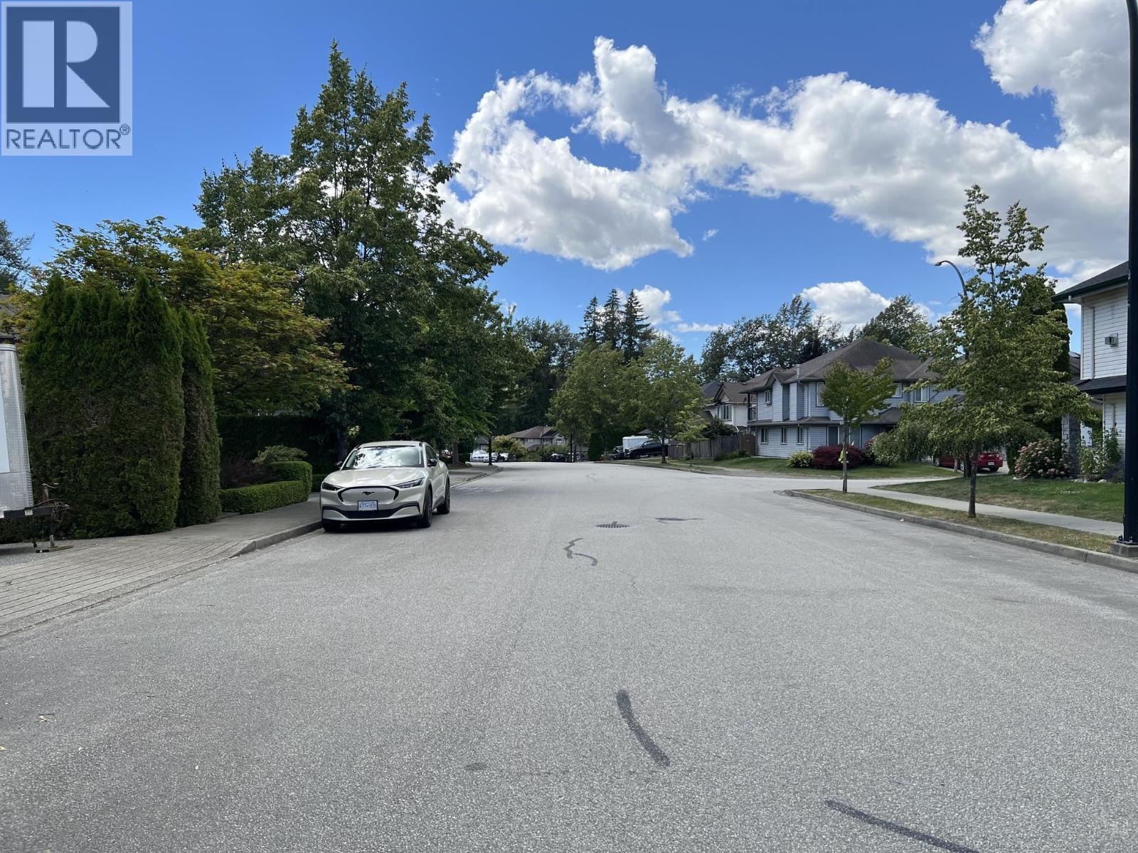 23776 110 AVENUE, Maple Ridge, British Columbia