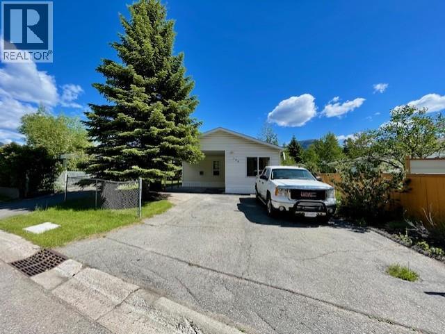 388 RED CEDAR Crescent, Sparwood, British Columbia