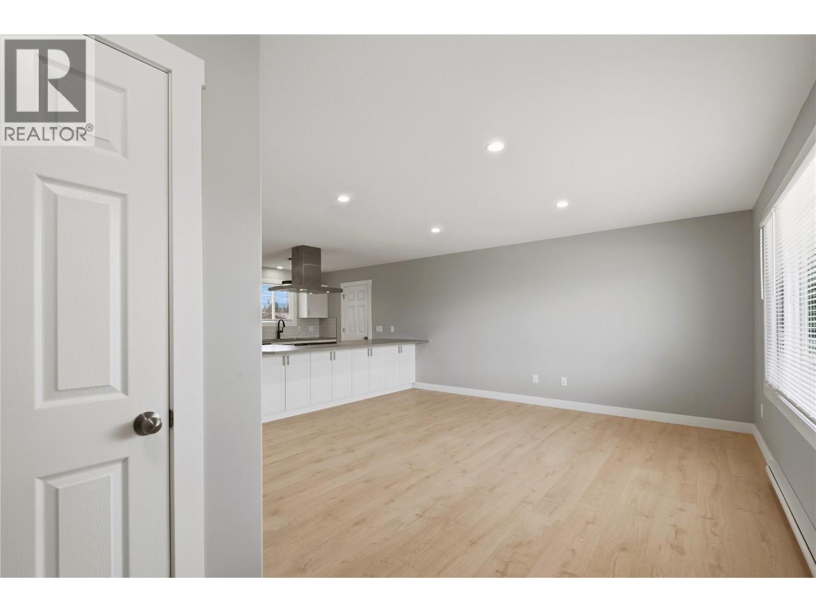 365 Sumac Road W, Kelowna, British Columbia  V1X 4K2 - Photo 3 - 10391793
