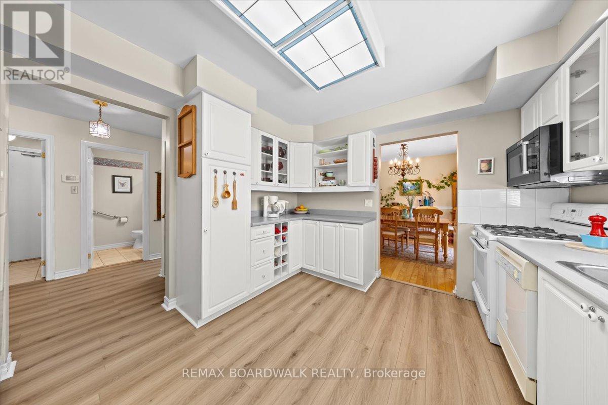 13 Pommel Crescent, Ottawa, Ontario  K2M 1A3 - Photo 12 - X13459298